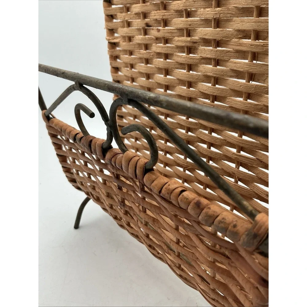 Vintage Wrought Iron Woven Wicker Napkin Letter Mail Holder Desk Organizer‎